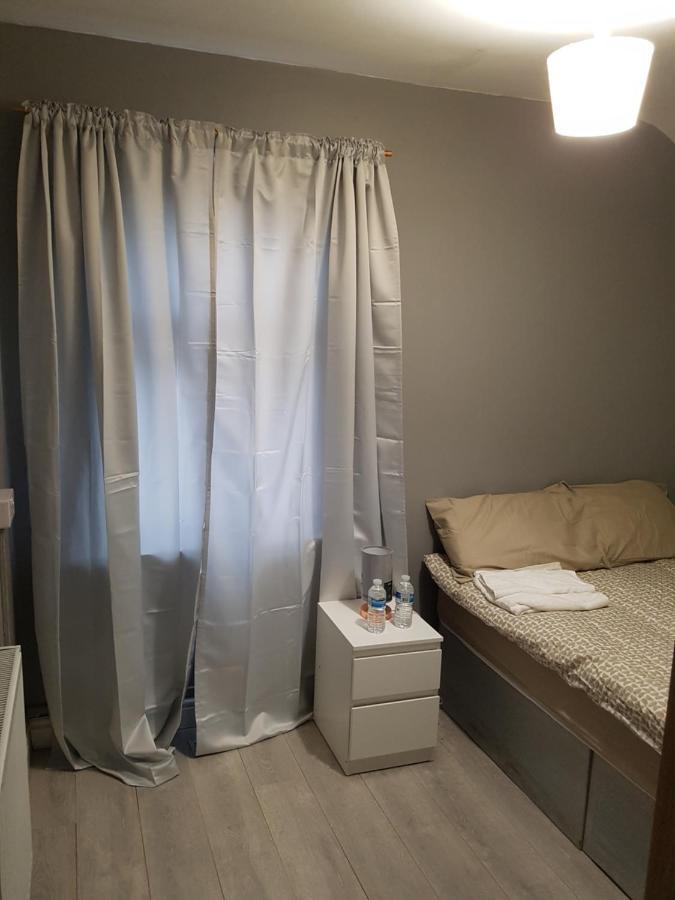 Atlas Road Guest House คาร์ดิฟฟ์ ภายนอก รูปภาพ